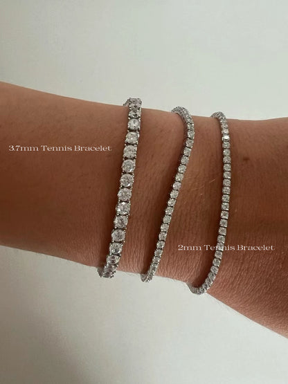 Classic Tennis Bracelet with Round-Cut Stones